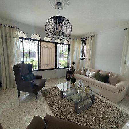 The Gil Place Villa ซานติอาโก เด ลอสกาบาเญโรส ภายนอก รูปภาพ